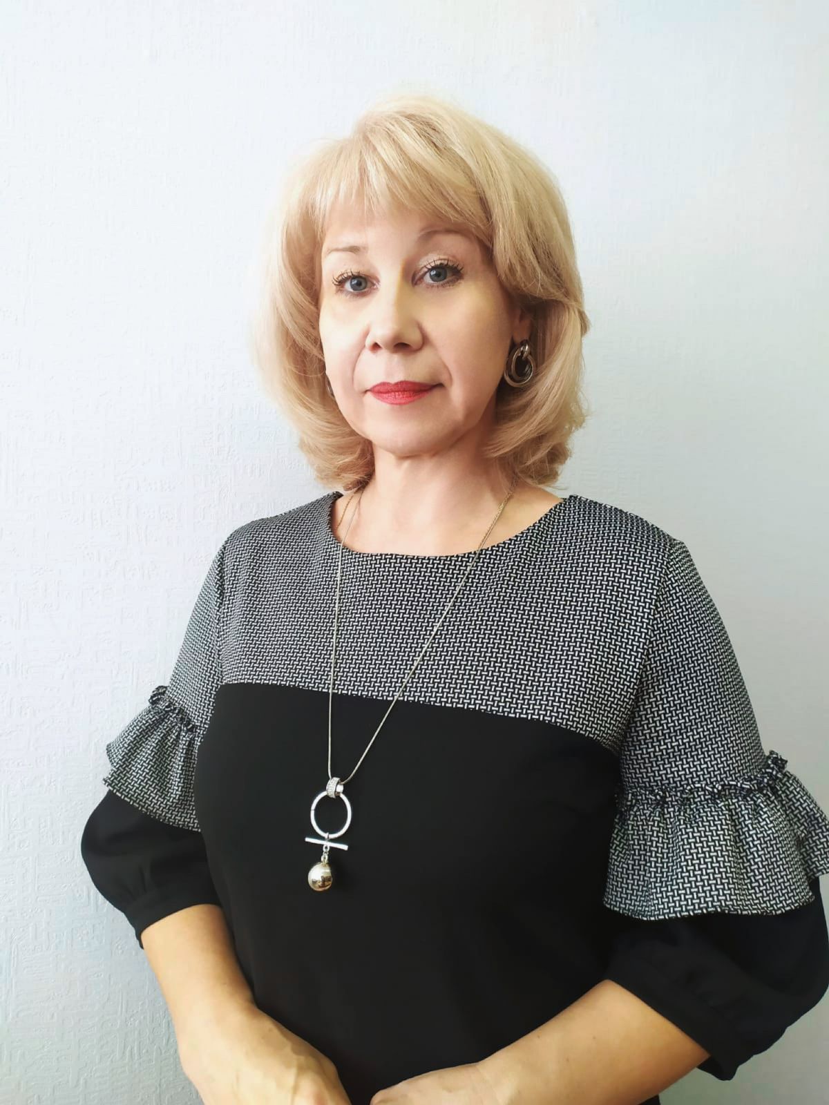 Базарная Елена Владимировна.