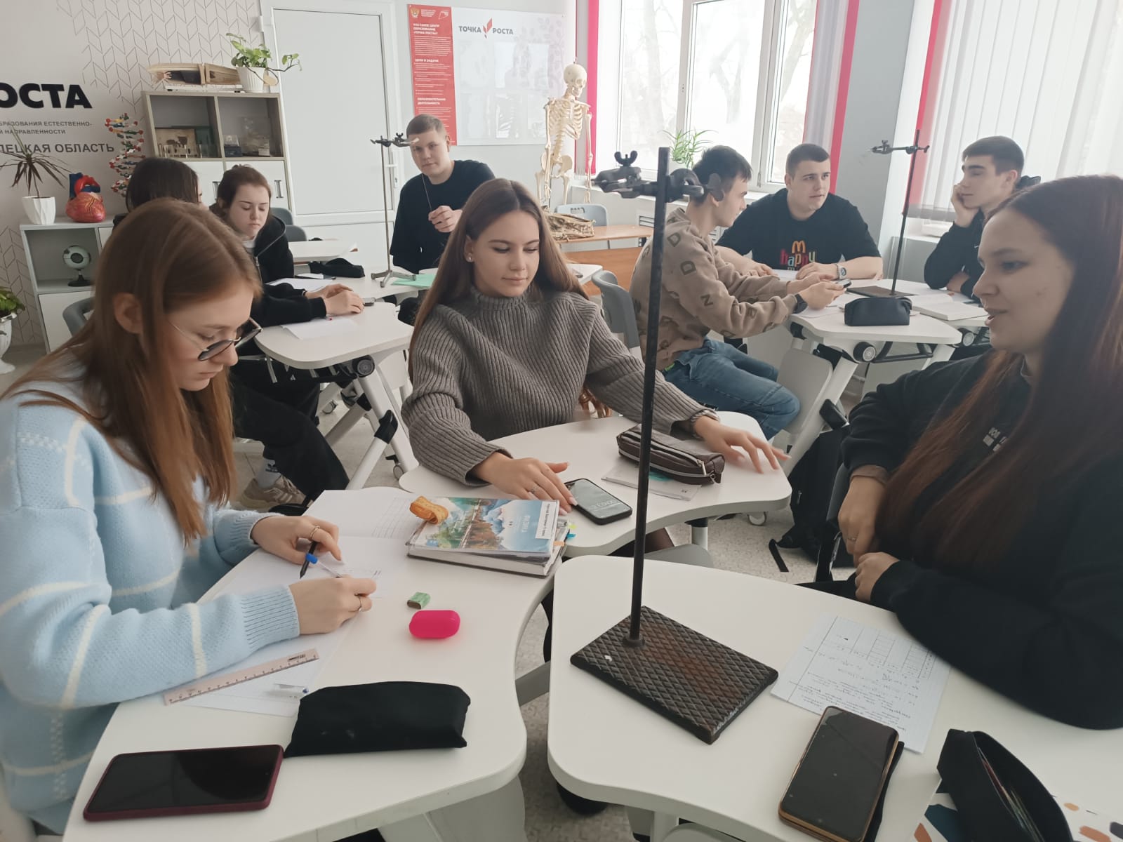 Практическое занятие «Вычисление ускорения свободного падения с помощью математического маятника».